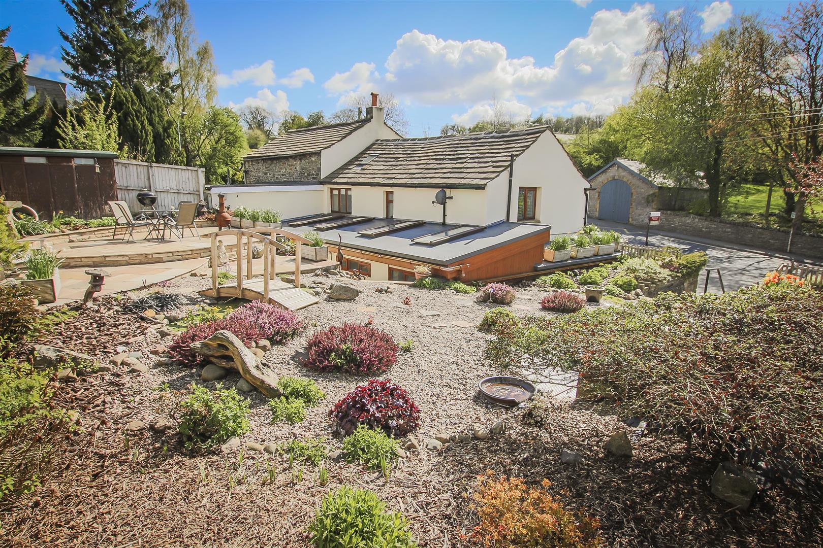 2 Bedroom Cottage For Sale - Main Image